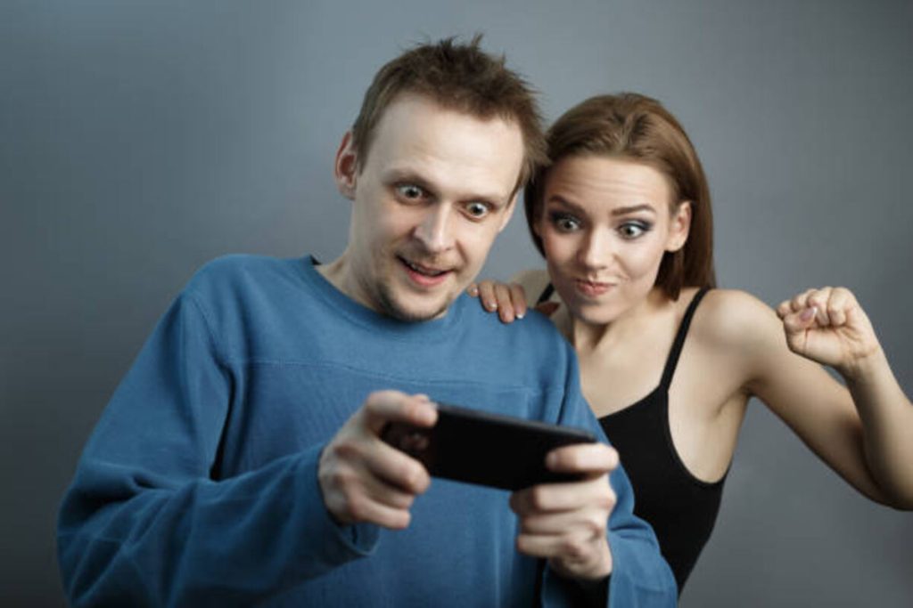 Dating Apps and Revenge Blocking